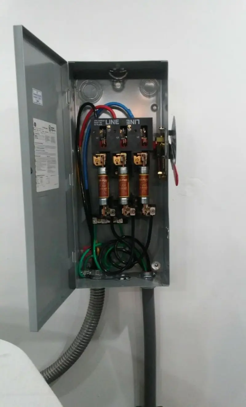 Three-phase disconnect switch installed for Electrical Wiring & Rewiring in Universal City